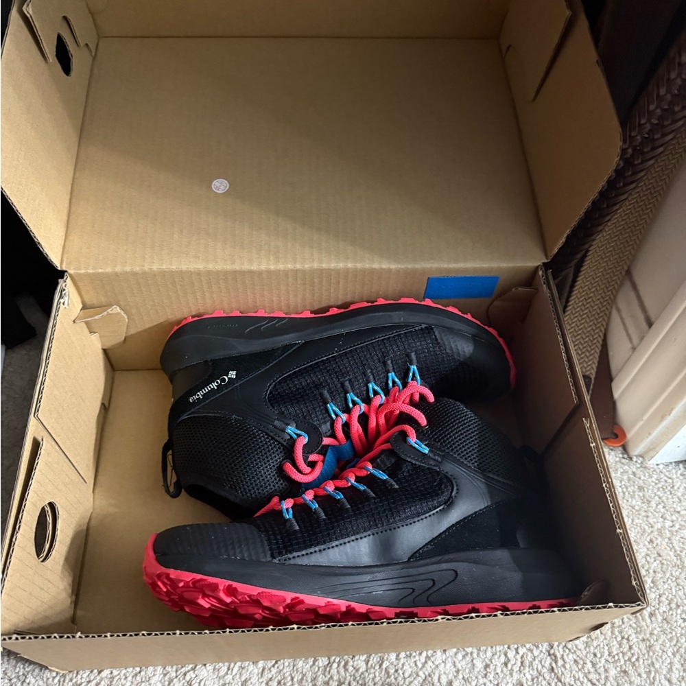 Columbia Woman’s Black and Red Athletic Shoes